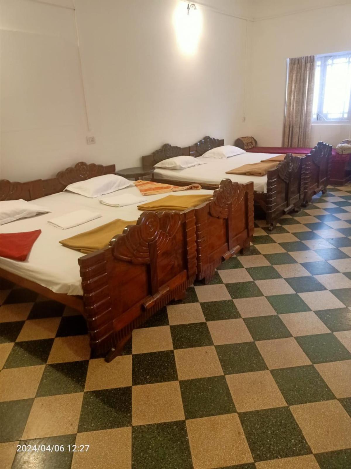 Bentleys Hotel Bombaj Zewnętrze zdjęcie