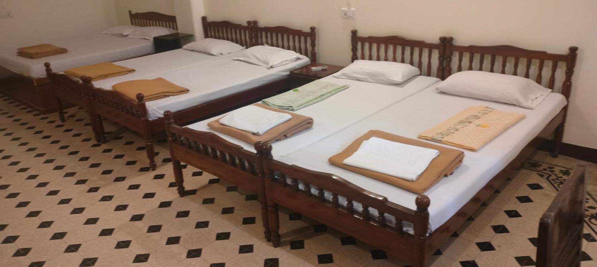 Bentleys Hotel Bombaj Zewnętrze zdjęcie
